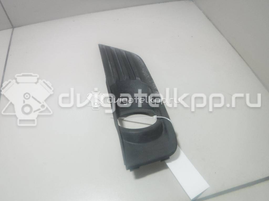 Фото Решетка в бампер правая  4M5119952AE для Ford Focus {forloop.counter}}