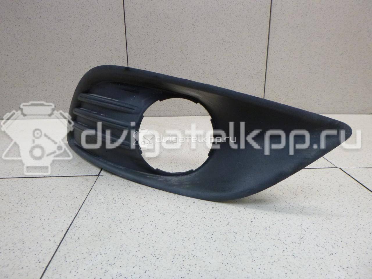 Фото Решетка в бампер правая  1528560 для Ford Focus {forloop.counter}}