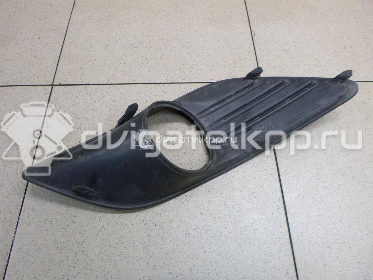 Фото Решетка в бампер правая  1528560 для Ford Focus {forloop.counter}}