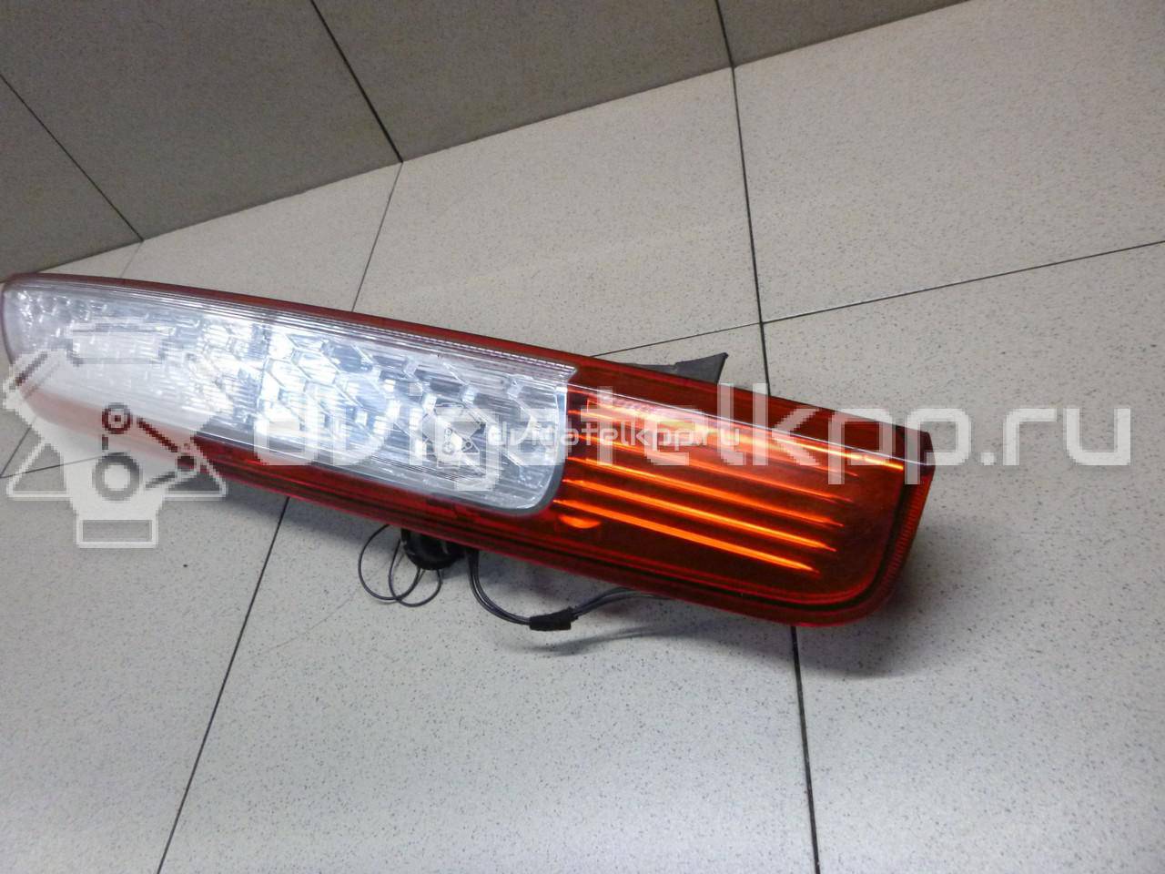 Фото Фонарь задний правый  8M5113404AB для Ford Focus {forloop.counter}}