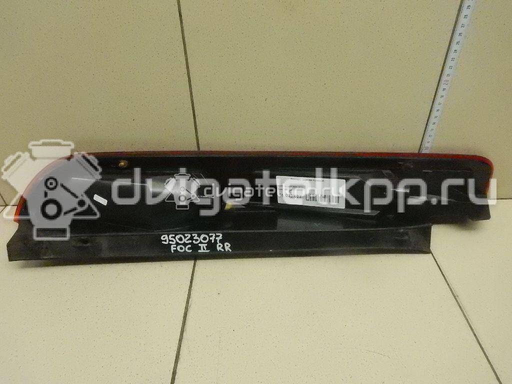 Фото Фонарь задний правый  1420450 для Ford Focus {forloop.counter}}