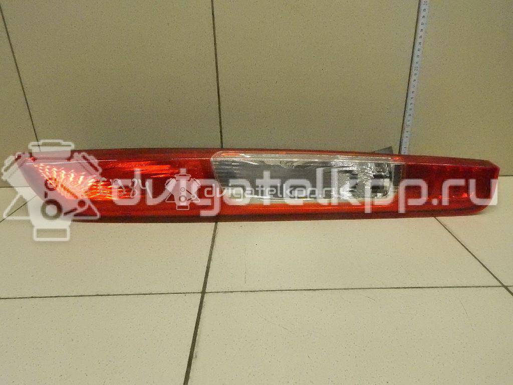 Фото Фонарь задний правый  1420450 для Ford Focus {forloop.counter}}