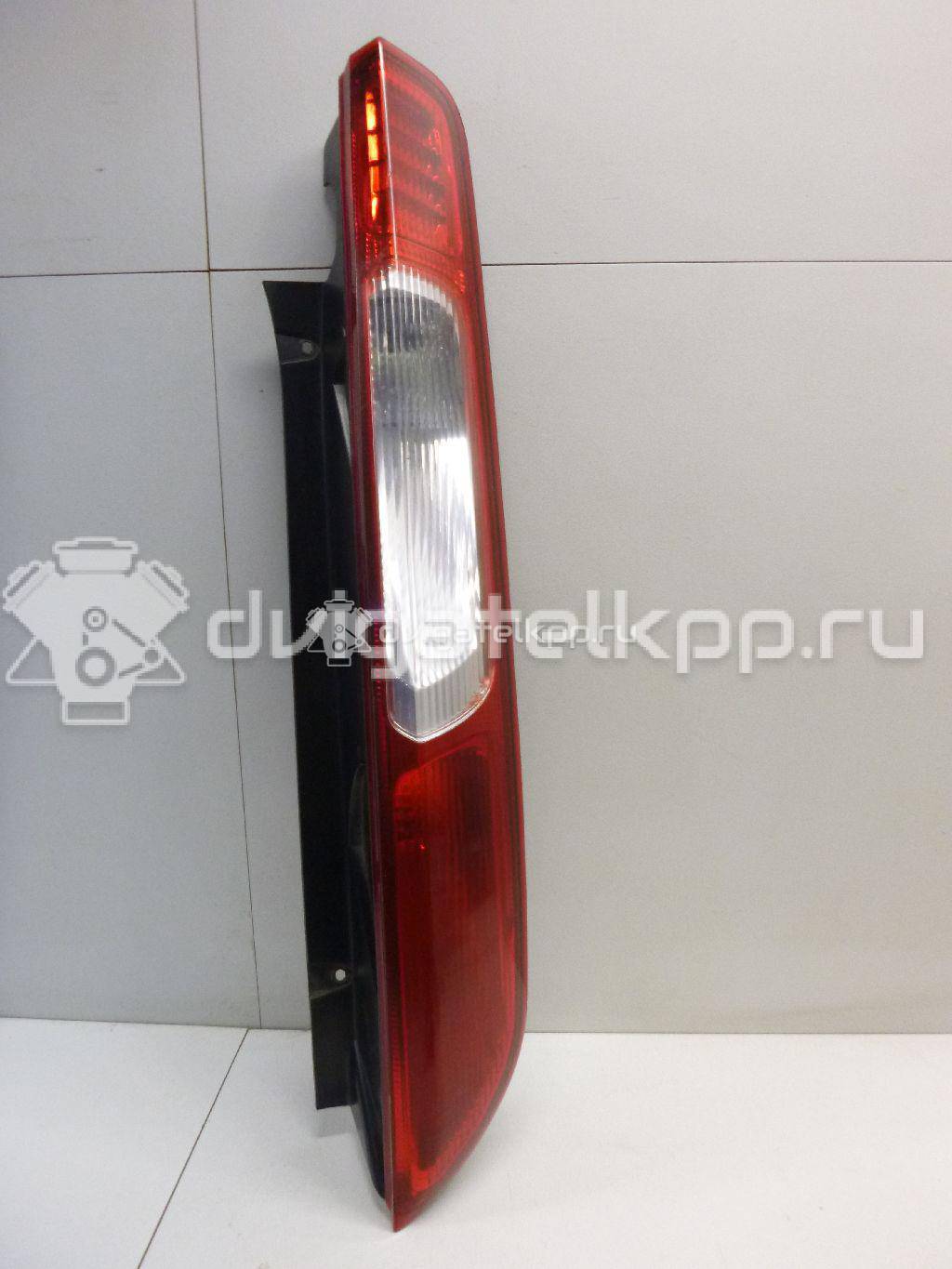 Фото Фонарь задний правый  1420450 для Ford Focus {forloop.counter}}