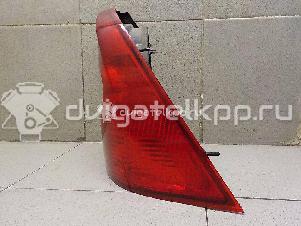 Фото Фонарь задний правый  1333832 для Ford Focus {forloop.counter}}