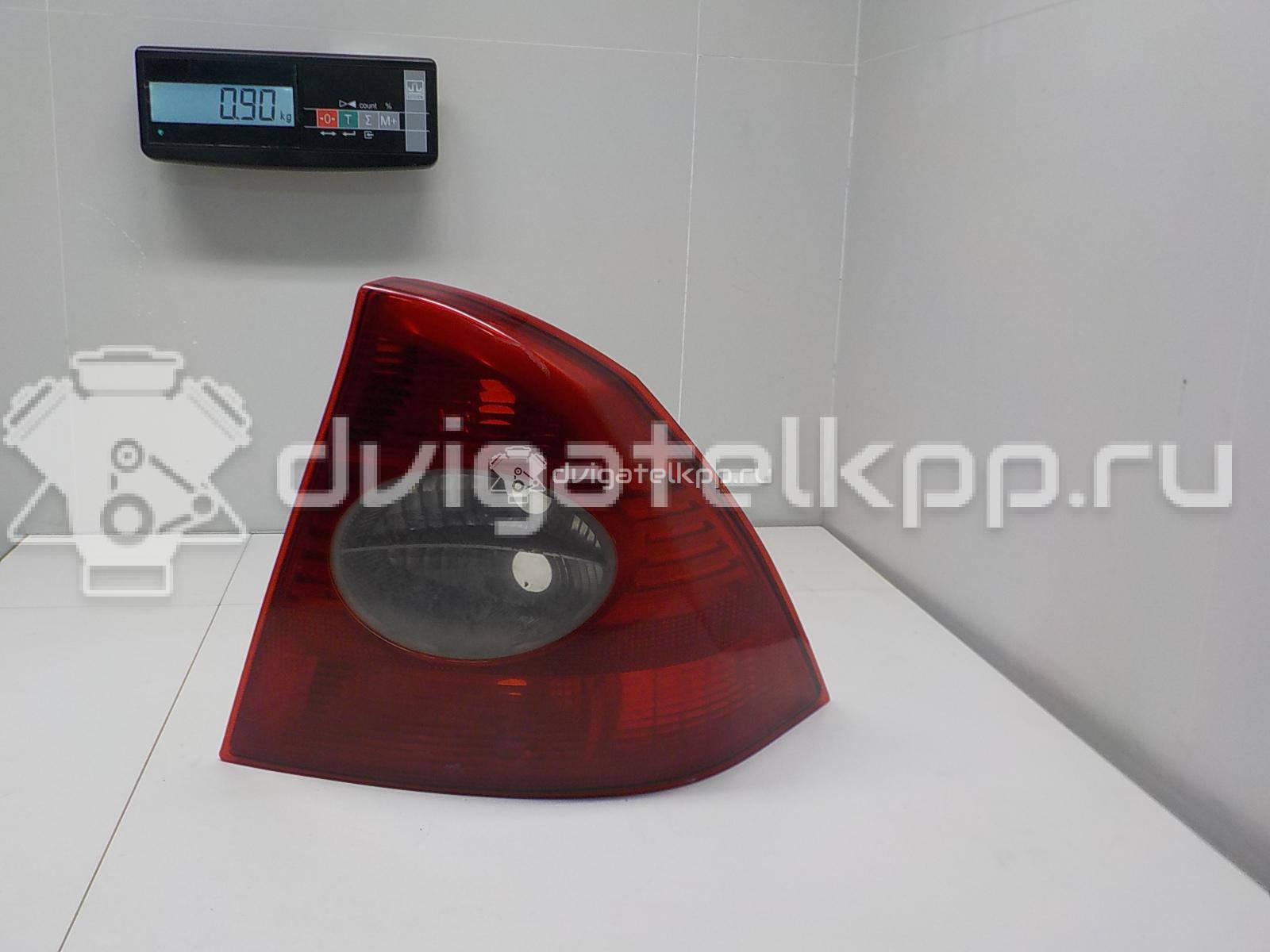 Фото Фонарь задний правый  1333832 для Ford Focus {forloop.counter}}