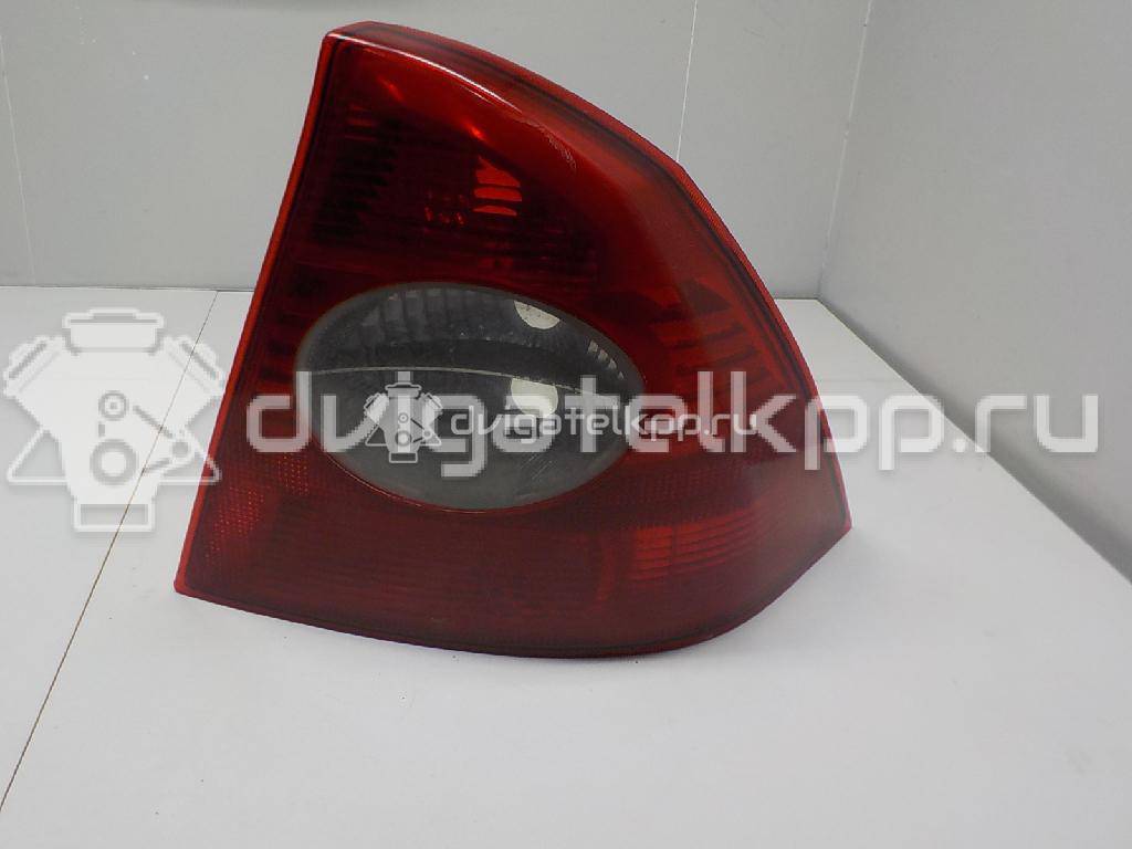 Фото Фонарь задний правый  1333832 для Ford Focus {forloop.counter}}