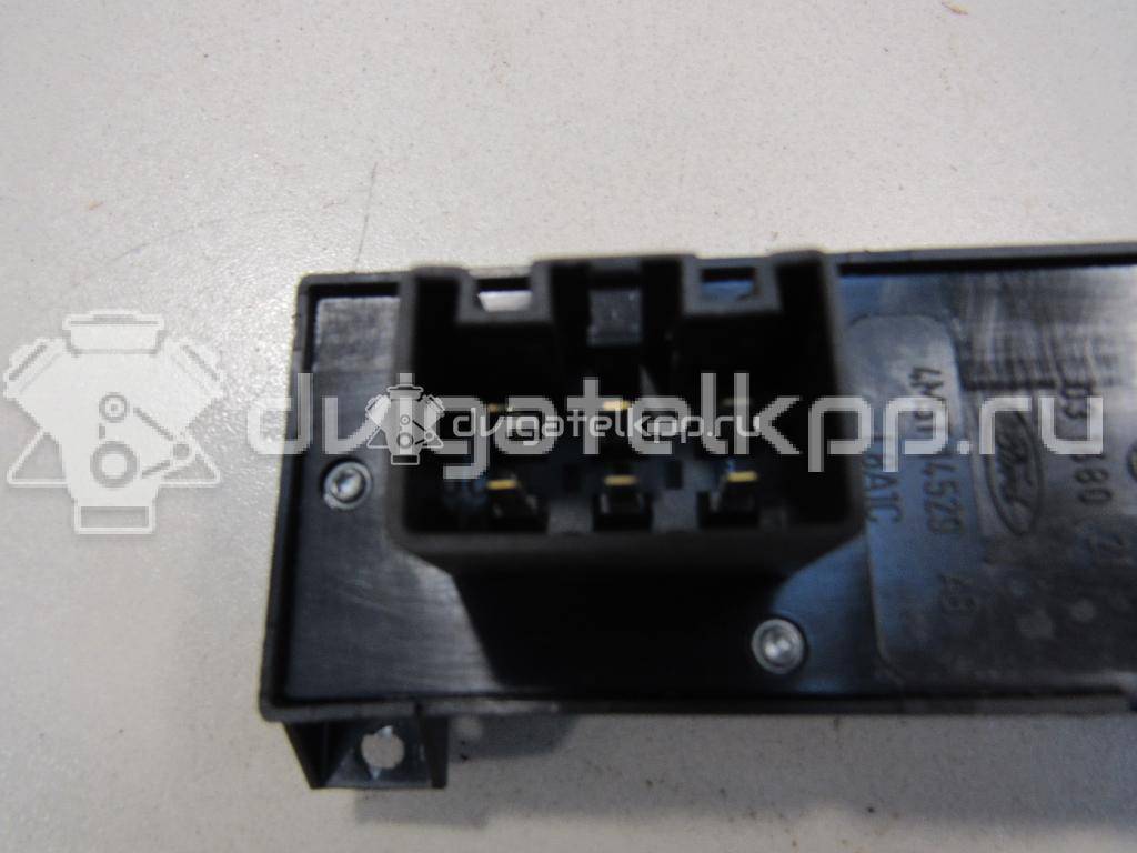 Фото Блок управления стеклоподъемниками  1484423 для Ford Focus {forloop.counter}}
