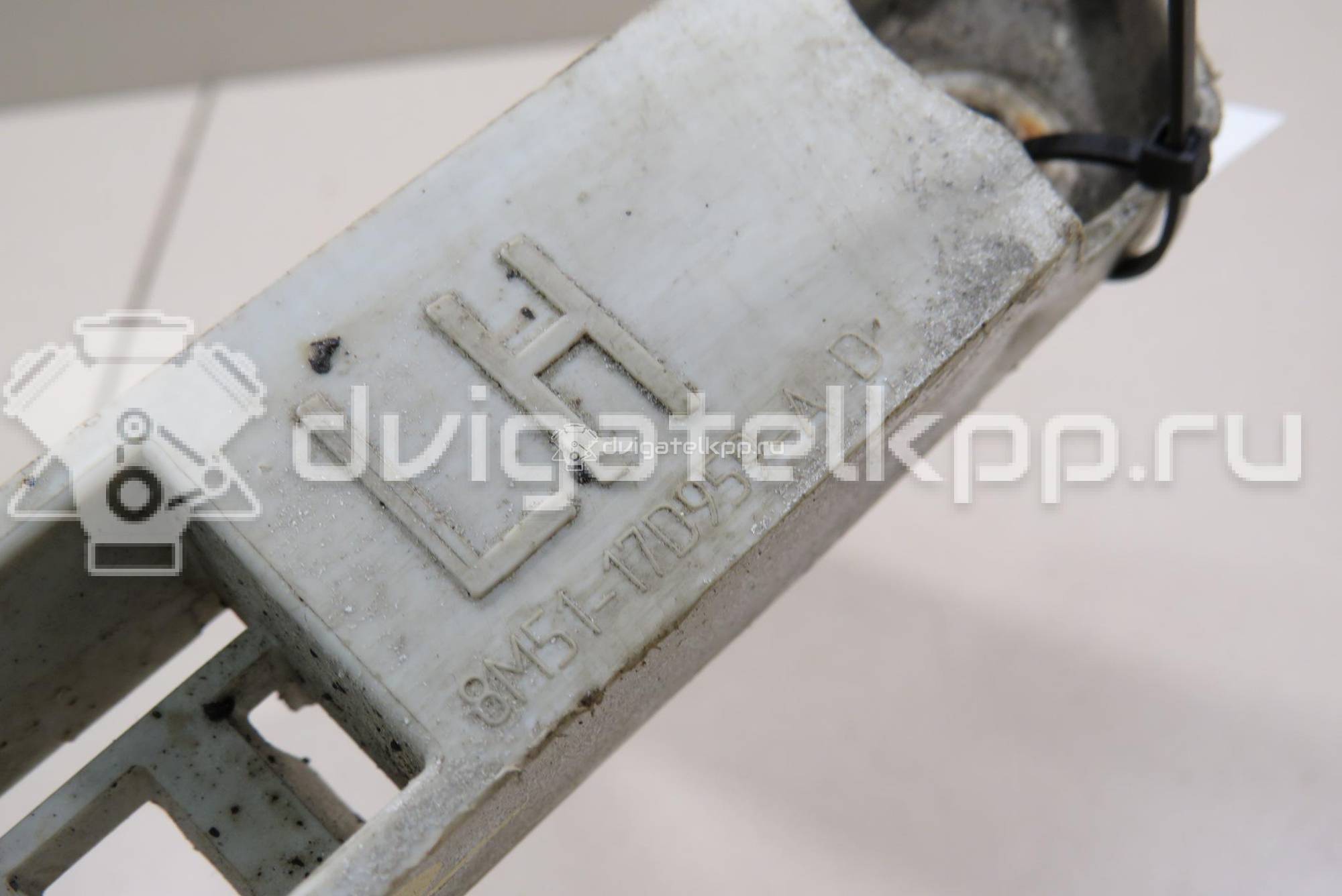 Фото Направляющая переднего бампера левая  8m5117d959ad для Ford Focus {forloop.counter}}