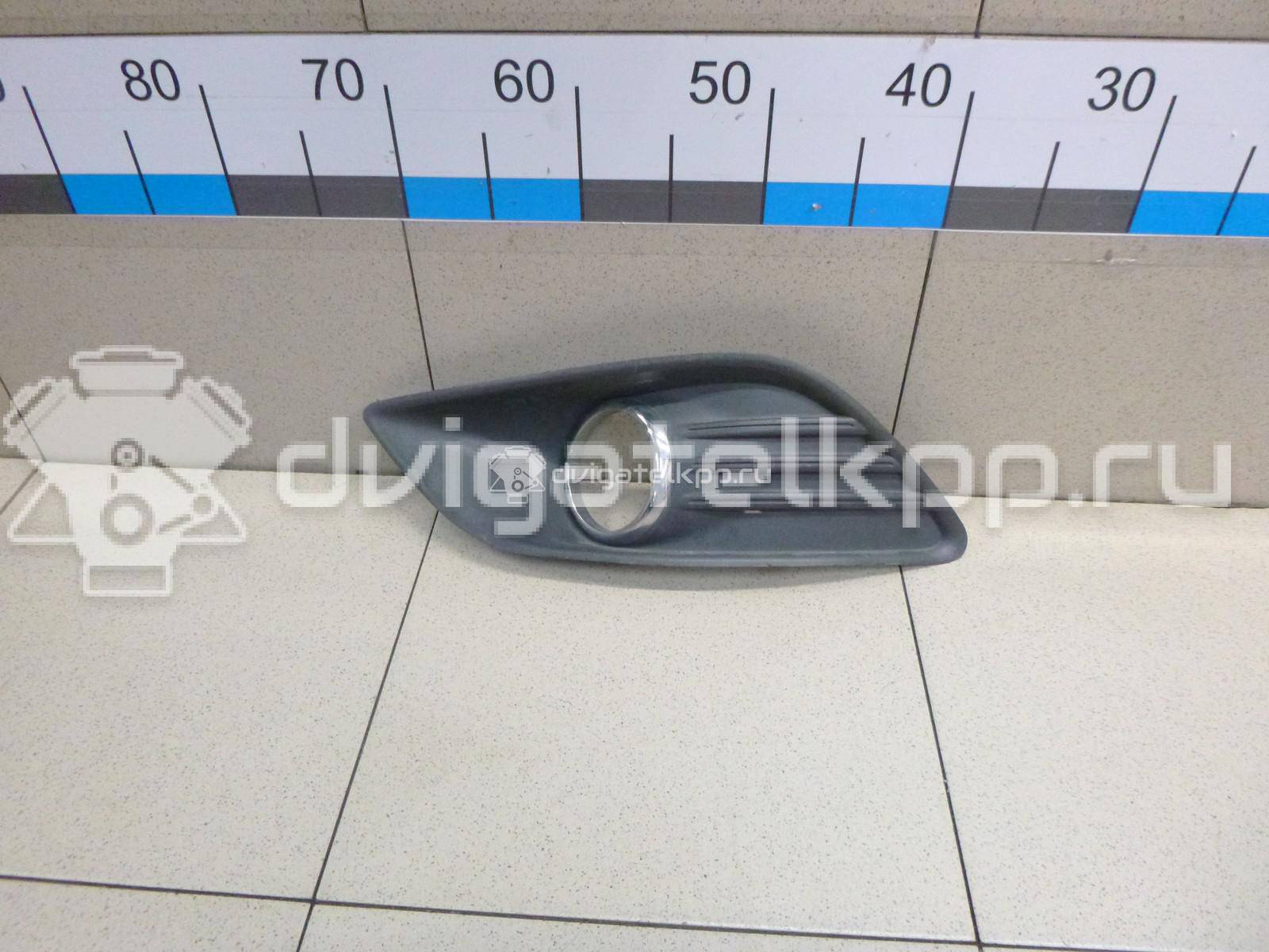 Фото Решетка в бампер левая  1528561 для Ford Focus {forloop.counter}}