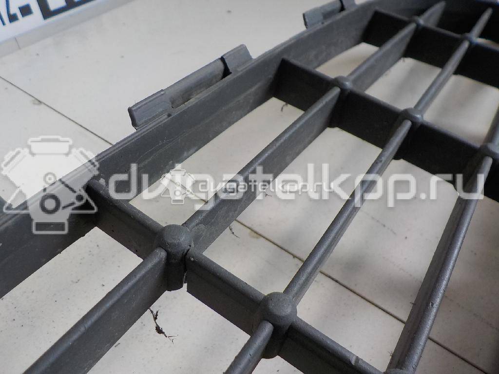 Фото Решетка в бампер центральная  1520644 для Ford Focus {forloop.counter}}