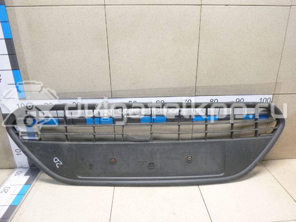 Фото Решетка в бампер центральная  1497510 для Ford Focus {forloop.counter}}