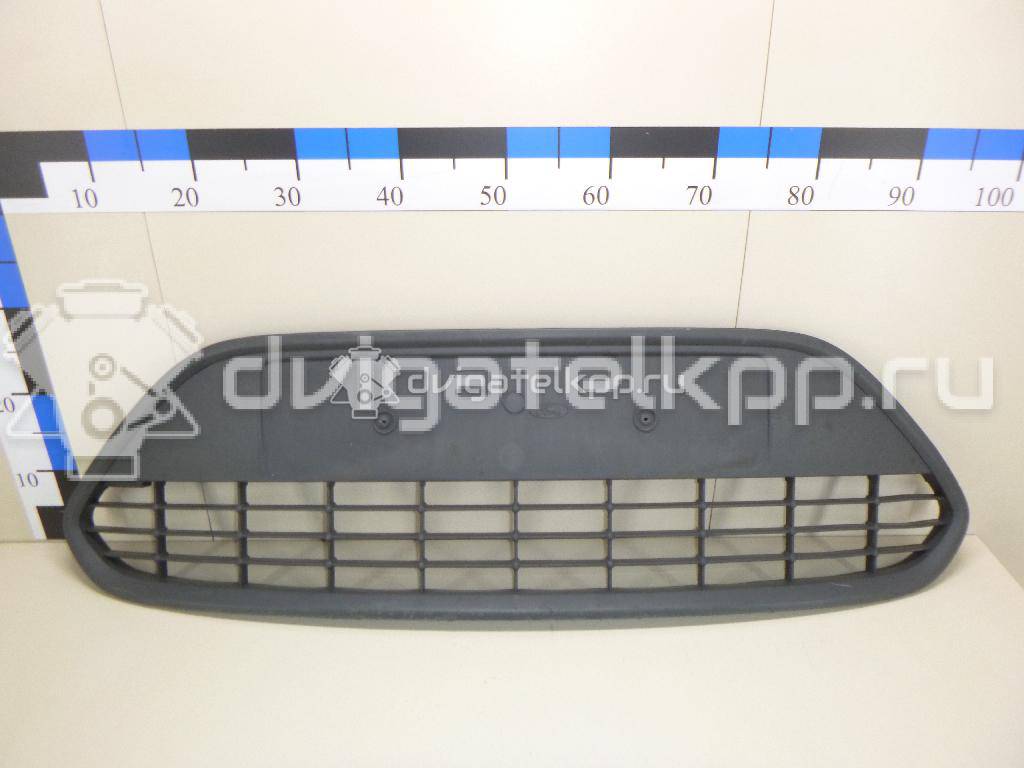 Фото Решетка в бампер центральная  1497510 для Ford Focus {forloop.counter}}