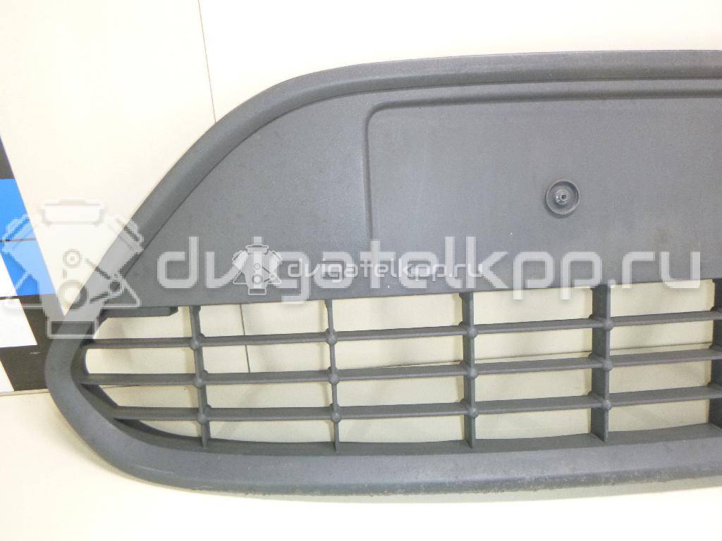 Фото Решетка в бампер центральная  1497510 для Ford Focus {forloop.counter}}
