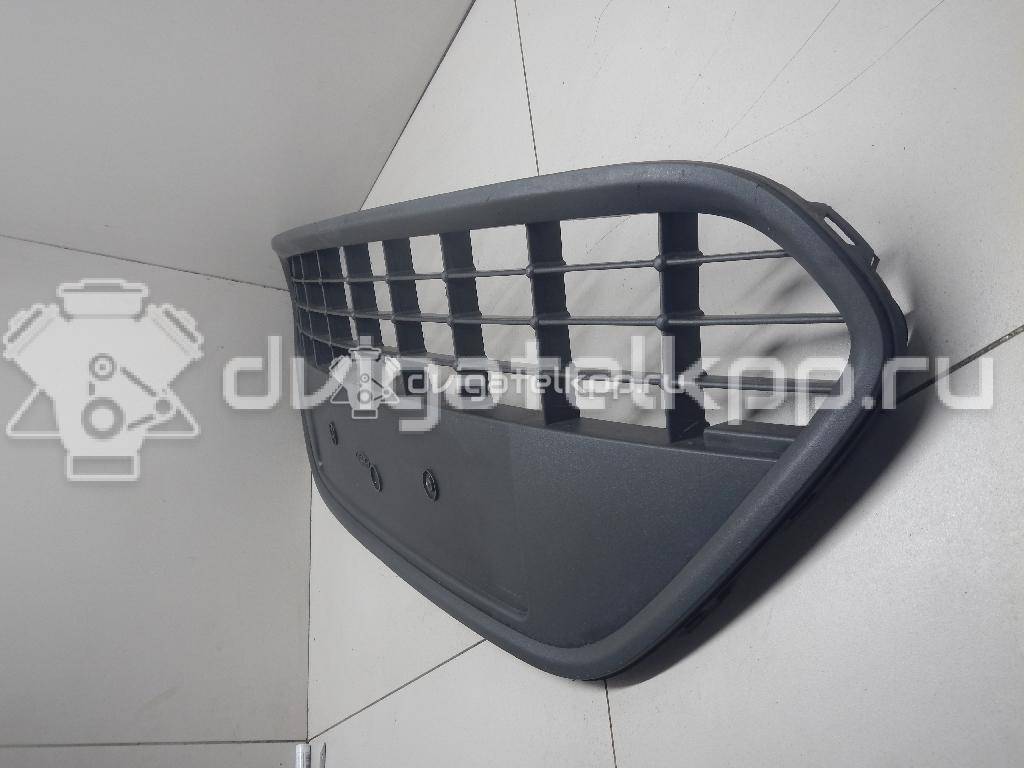 Фото Решетка в бампер центральная  1497510 для Ford Focus {forloop.counter}}