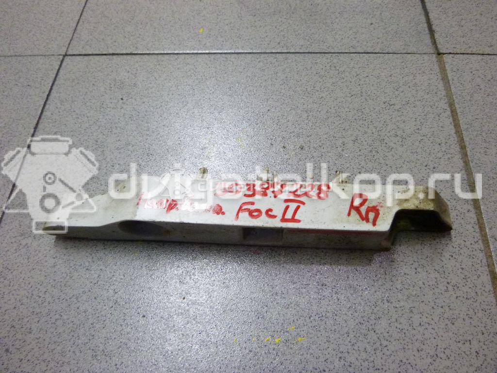 Фото Направляющая переднего бампера правая  8M5117D958AD для Ford Focus {forloop.counter}}
