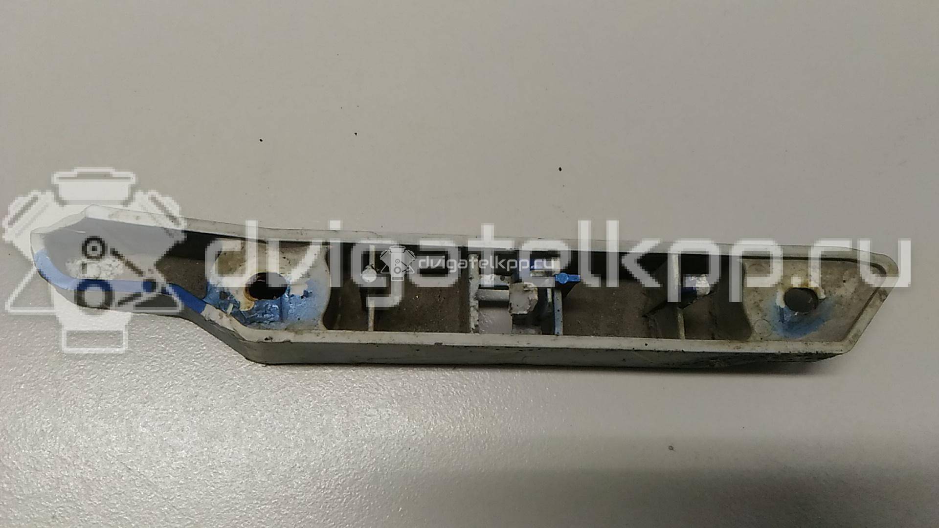 Фото Направляющая переднего бампера правая  8M5117D958AD для Ford Focus {forloop.counter}}