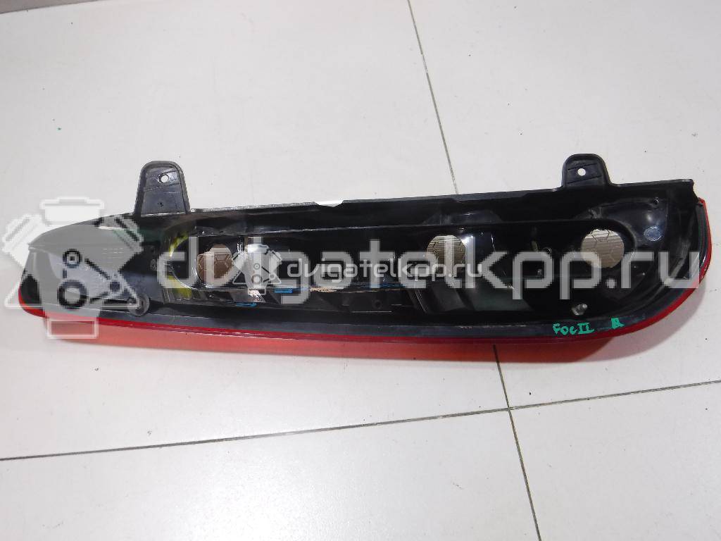 Фото Фонарь задний правый  1520762 для Ford Focus {forloop.counter}}