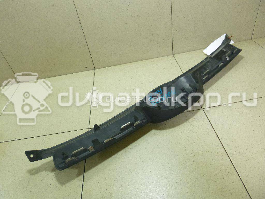 Фото Решетка радиатора  1718747 для Ford Focus {forloop.counter}}