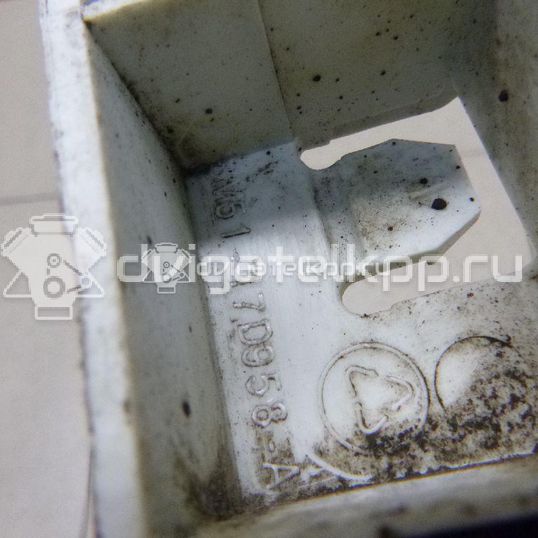 Фото Кронштейн переднего бампера правый  1718730 для Ford Focus