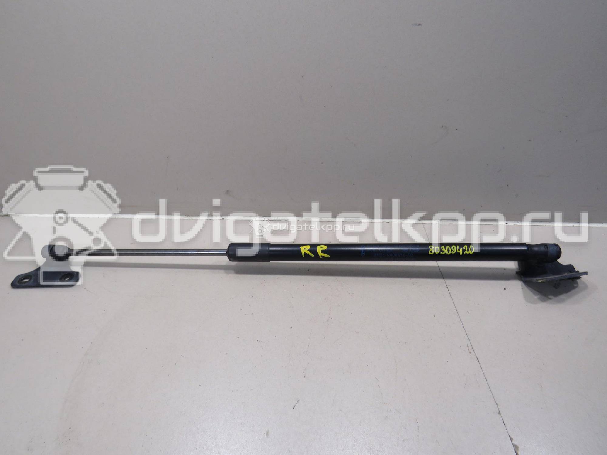 Фото Амортизатор двери багажника  BM51N406A10AC для Ford Focus {forloop.counter}}