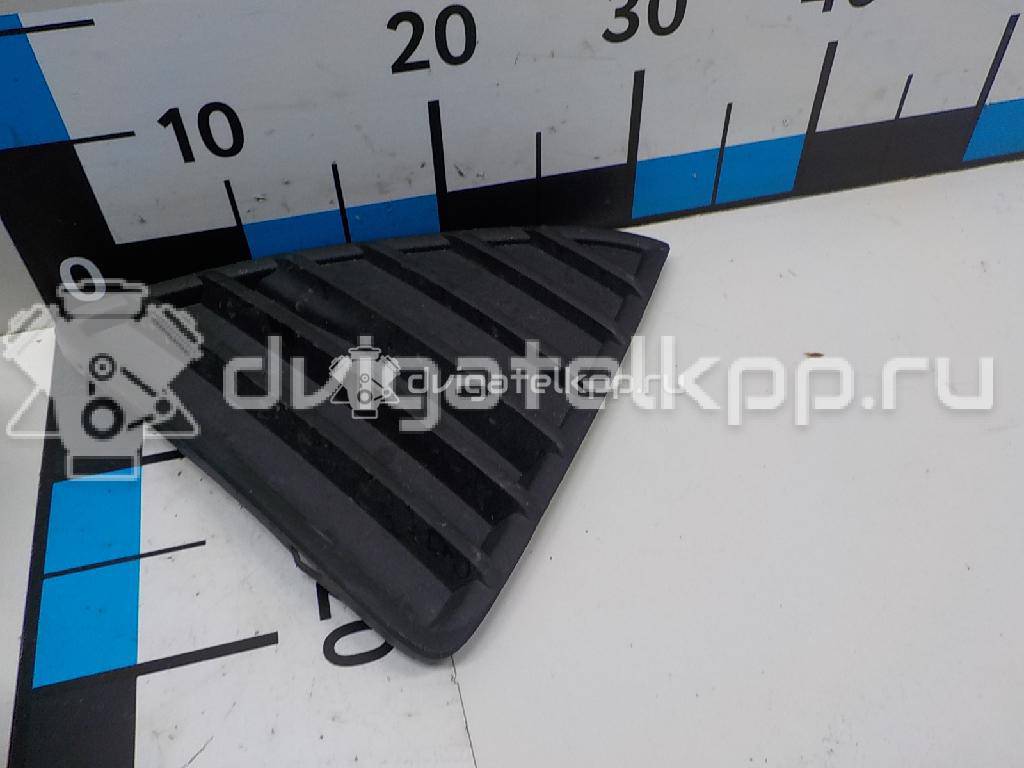 Фото Решетка в бампер правая  1718736 для Ford Focus {forloop.counter}}