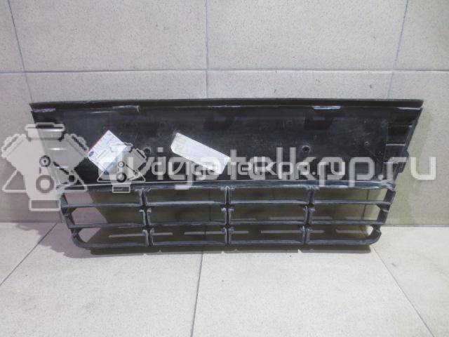 Фото Решетка в бампер центральная  1719219 для Ford Focus {forloop.counter}}