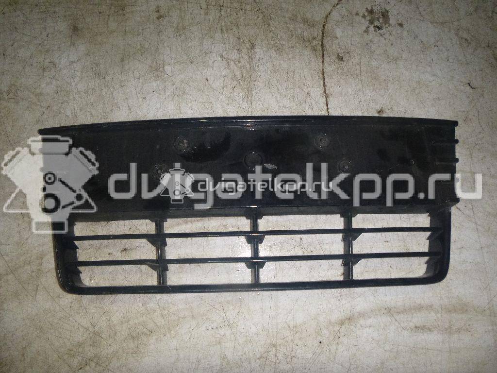 Фото Решетка в бампер центральная  1719219 для Ford Focus {forloop.counter}}