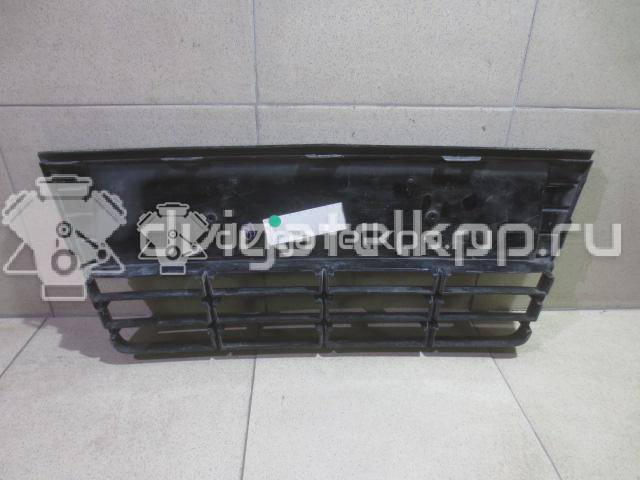 Фото Решетка в бампер центральная  1719219 для Ford Focus {forloop.counter}}