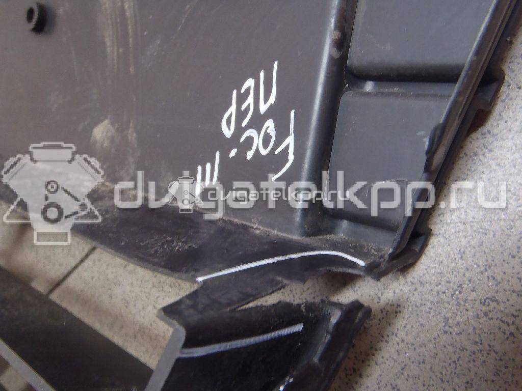 Фото Решетка в бампер центральная  1718734 для Ford Focus {forloop.counter}}