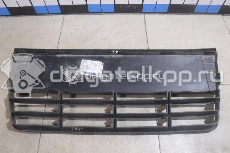 Фото Решетка в бампер центральная  1718734 для Ford Focus {forloop.counter}}