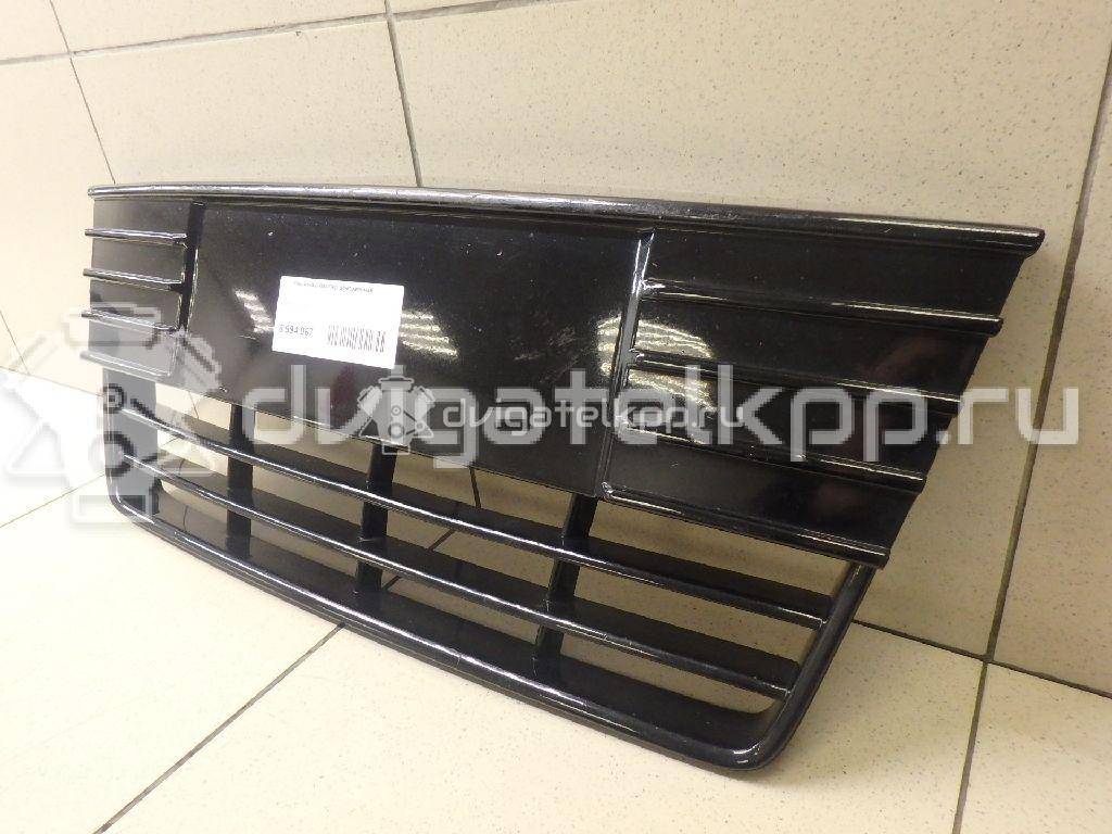 Фото Решетка в бампер центральная  BM5Z17K945GA для Ford Focus {forloop.counter}}
