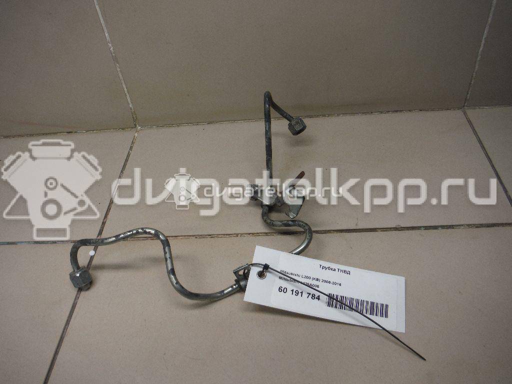 Фото Трубка ТНВД для двигателя 4D56 (16V) для Mitsubishi Pajero / L 110-178 л.с 16V 2.5 л Дизельное топливо 1428A005 {forloop.counter}}