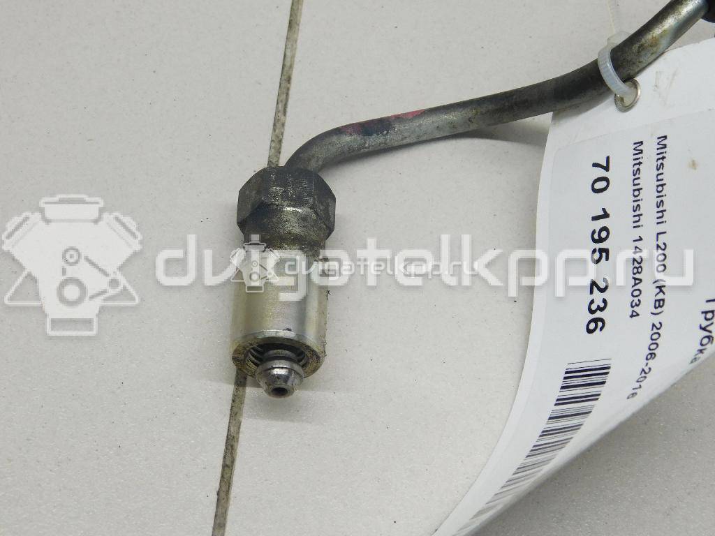 Фото Трубка ТНВД для двигателя 4D56 (16V) для Mitsubishi Pajero / L 110-178 л.с 16V 2.5 л Дизельное топливо 1428A034 {forloop.counter}}