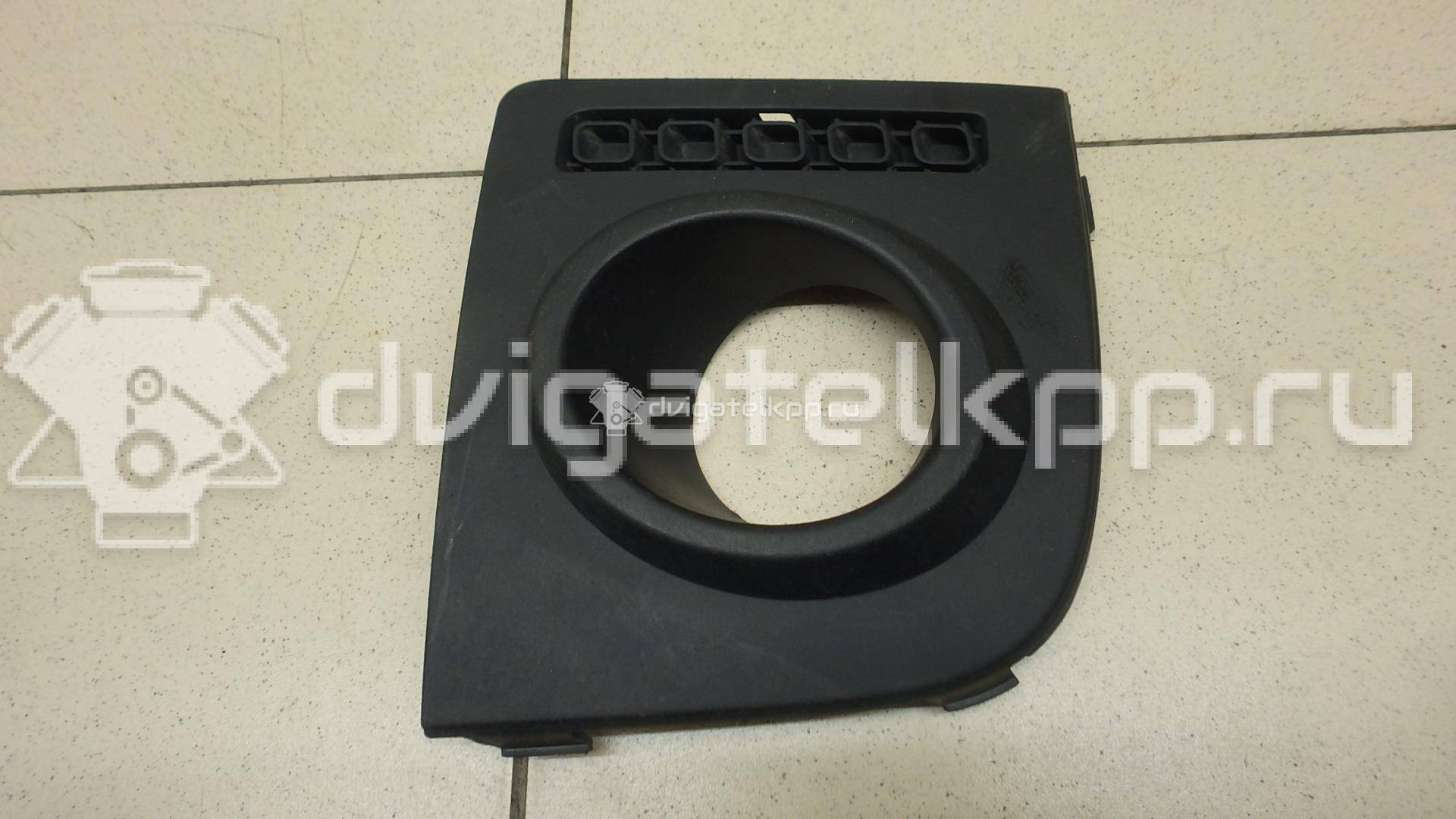 Фото Рамка противотуманной фары левой  1369325 для Ford Fusion Ju {forloop.counter}}