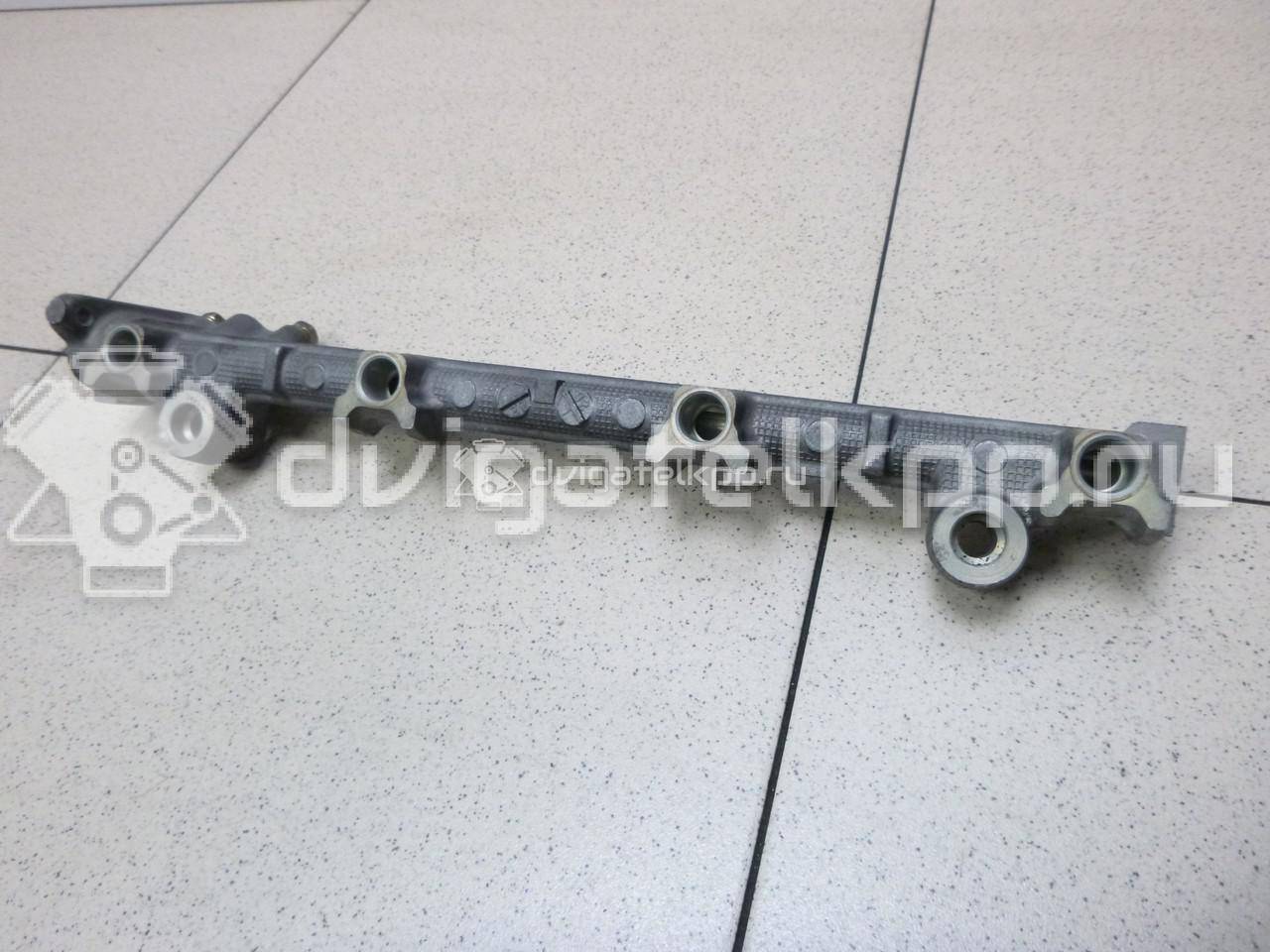 Фото Рейка топливная (рампа) для двигателя 4D56 (16V) для Mitsubishi Pajero / L 110-178 л.с 16V 2.5 л Дизельное топливо MD329931 {forloop.counter}}