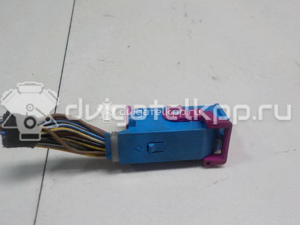 Фото Разъем  8L0972977D для ford Galaxy {forloop.counter}}