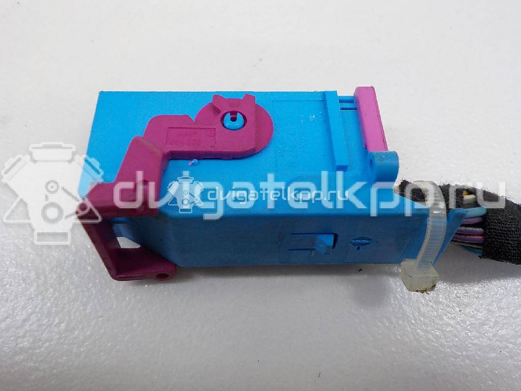 Фото Разъем  8L0972977D для ford Galaxy {forloop.counter}}