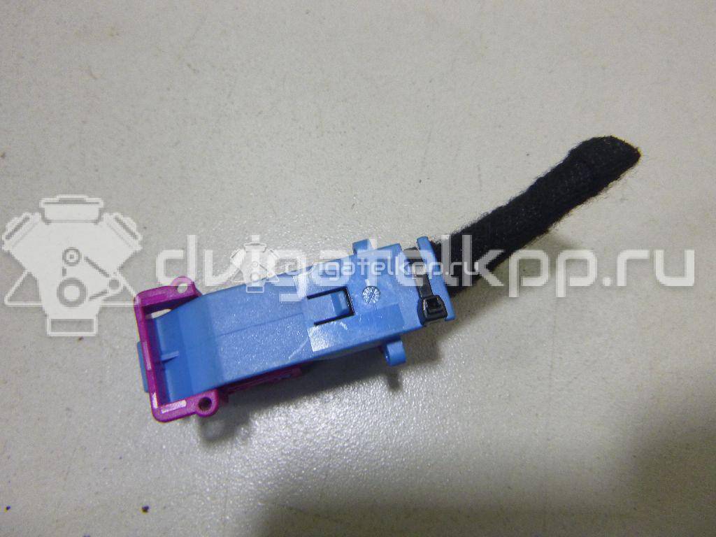 Фото Разъем  8L0972977D для ford Galaxy {forloop.counter}}