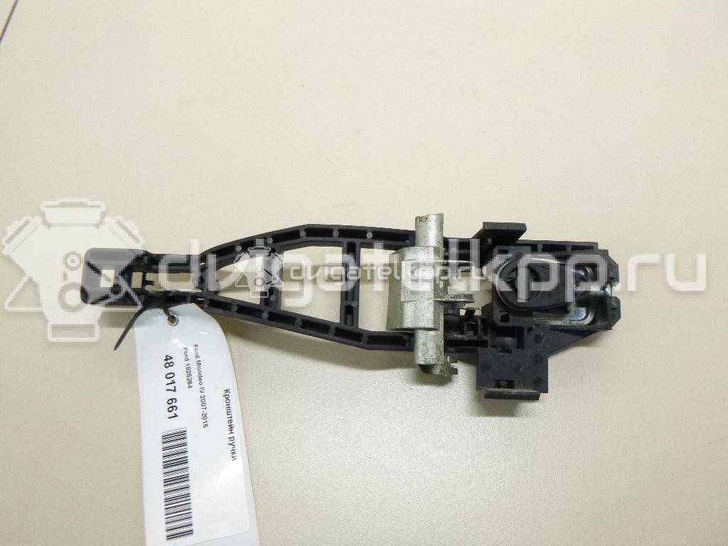 Фото Кронштейн ручки  1825264 для Ford Mondeo {forloop.counter}}