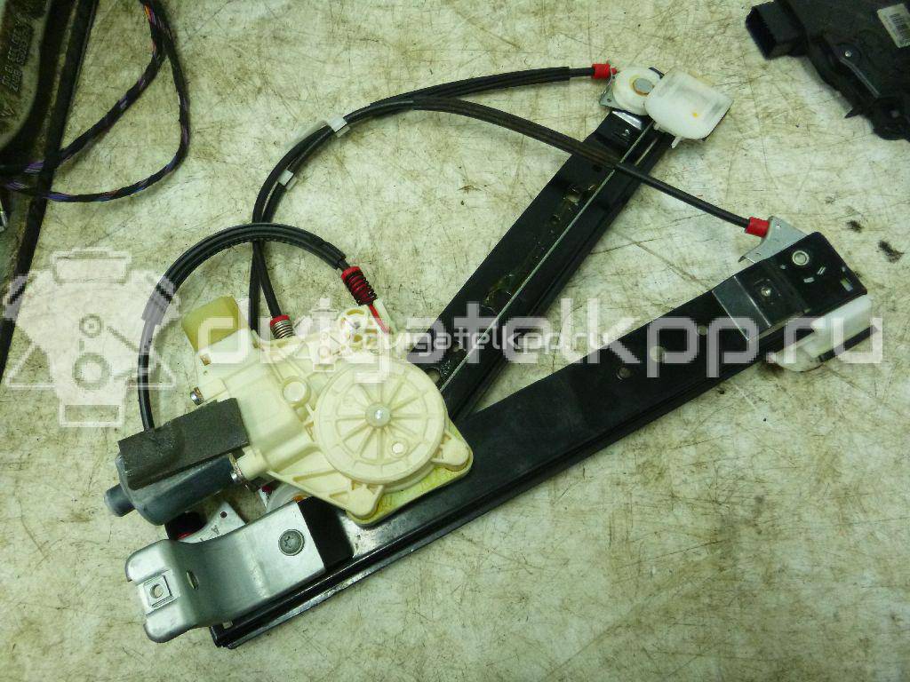 Фото Стеклоподъемник электр. задний правый  1803933 для Ford Galaxy / S-Max {forloop.counter}}