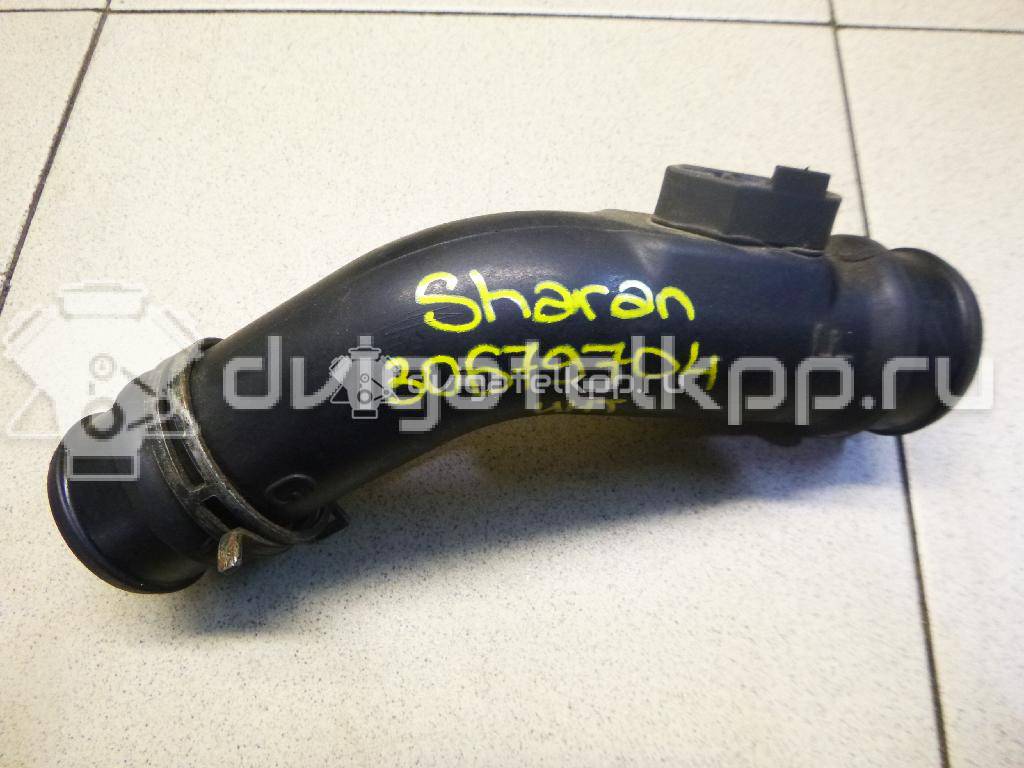 Фото Патрубок интеркулера для двигателя AUY для Ford Galaxy 115 л.с 8V 1.9 л Дизельное топливо 7M3145957C {forloop.counter}}