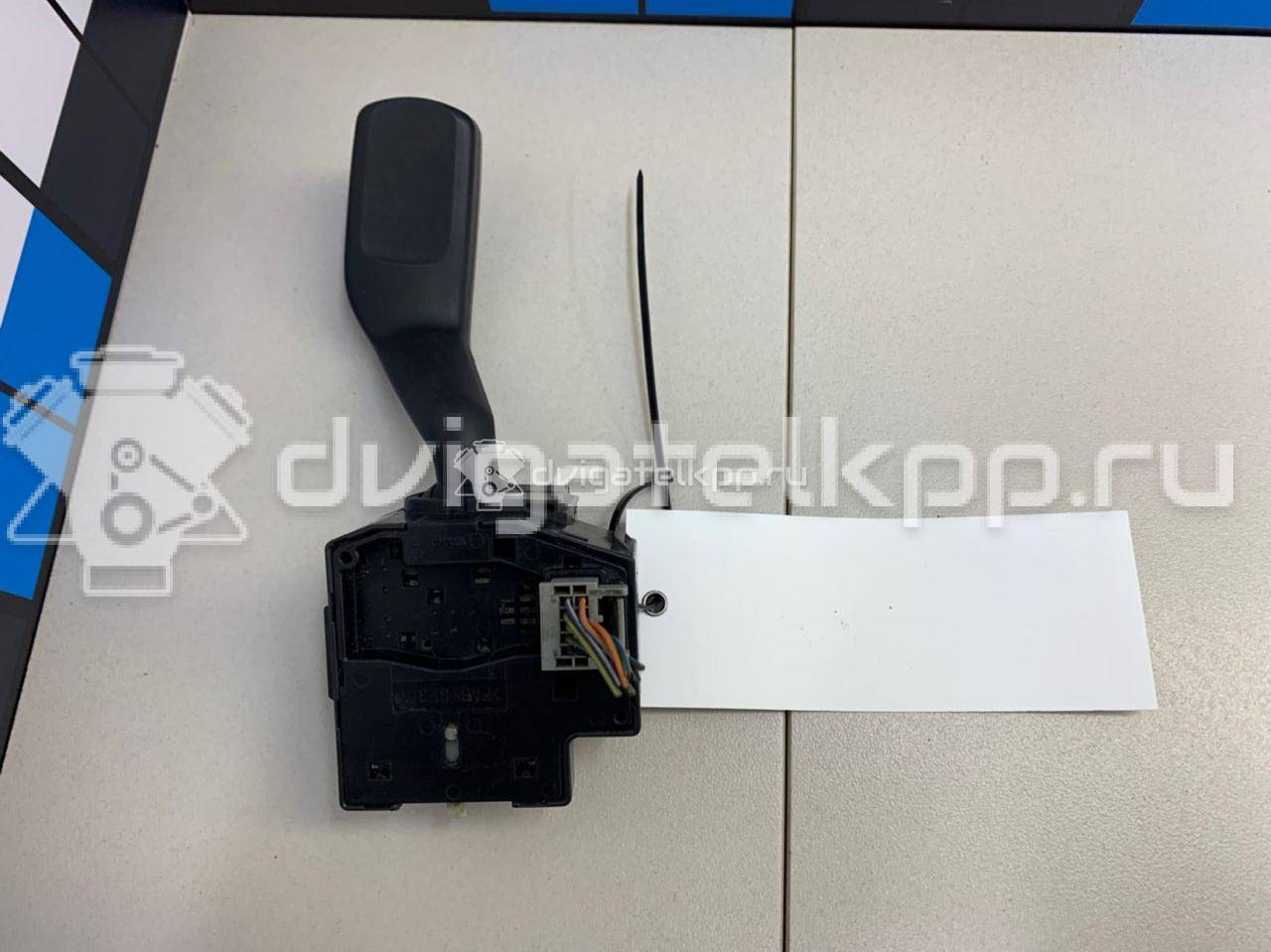 Фото Переключатель поворотов подрулевой  1383686 для Ford Fiesta / Focus / Ka / Street Ka Rl2 / Fusion Ju {forloop.counter}}