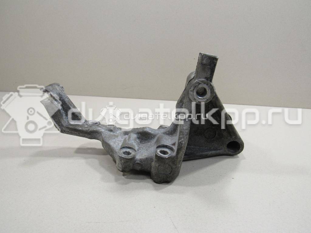 Фото Кронштейн генератора для двигателя D4CB для Hyundai / Kia 129-178 л.с 16V 2.5 л Дизельное топливо 374724A000 {forloop.counter}}