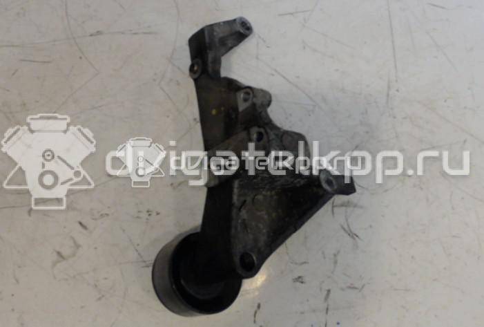 Фото Кронштейн генератора для двигателя D4CB для Hyundai / Kia 129-178 л.с 16V 2.5 л Дизельное топливо 374724A000 {forloop.counter}}
