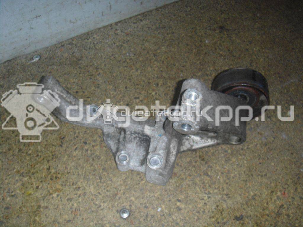 Фото Кронштейн генератора для двигателя D4CB для Hyundai / Kia 129-178 л.с 16V 2.5 л Дизельное топливо 374724A000 {forloop.counter}}