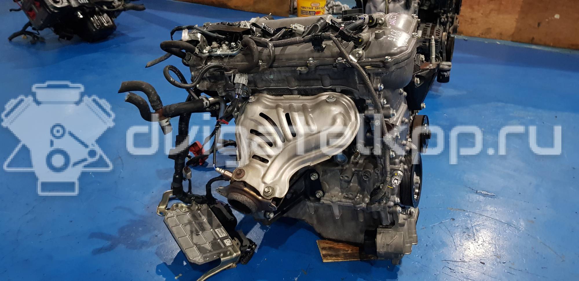 Фото Контрактный (б/у) двигатель 2ZR-FAE для Toyota Isis M1 / Allion / Avensis / Premio / Verso 128-147 л.с 16V 1.8 л бензин {forloop.counter}}