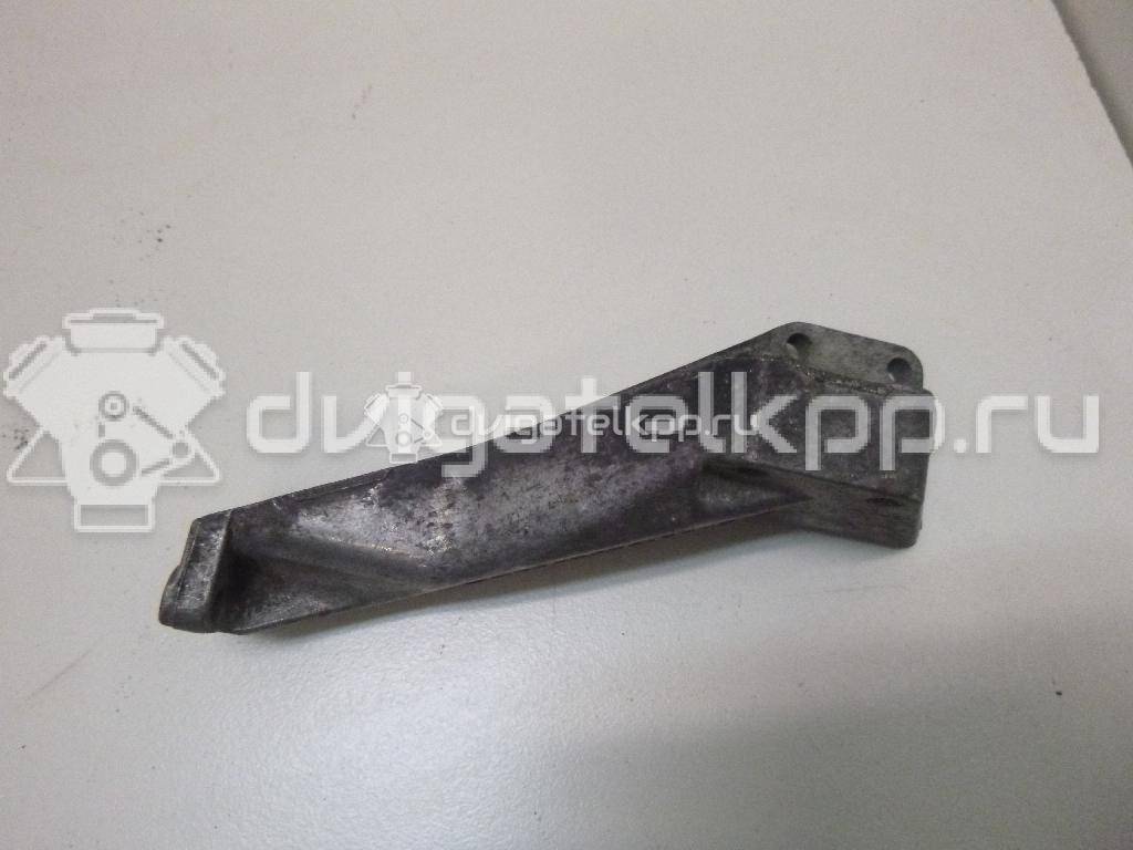 Фото Кронштейн генератора для двигателя OM 601.942 (OM 601) для Mercedes-Benz Vito 79 л.с 8V 2.3 л Дизельное топливо 6011550395 {forloop.counter}}