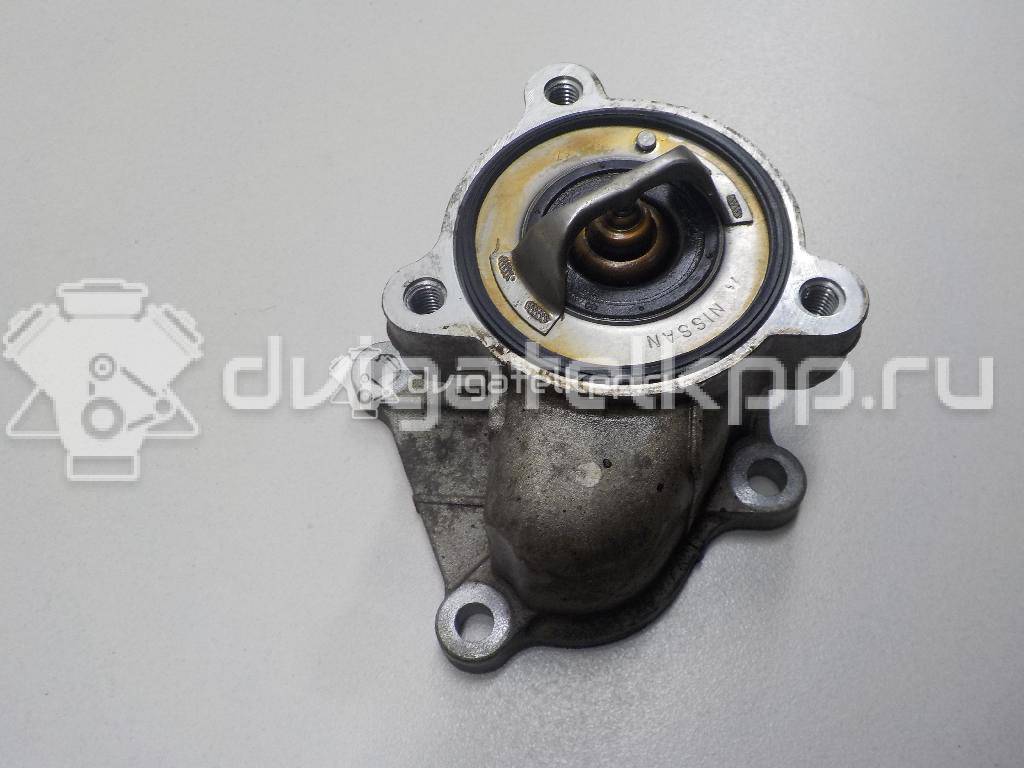 Фото Корпус термостата для двигателя YD25DDTi для Nissan Bassara / Nv350 E26 / Serena / Sani / Presage 100-190 л.с 16V 2.5 л Дизельное топливо 11061AU600 {forloop.counter}}