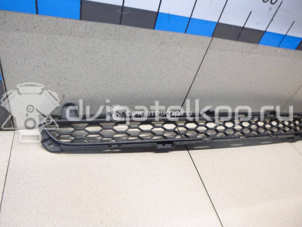 Фото Решетка в бампер  865222P000 для Kia Sorento {forloop.counter}}