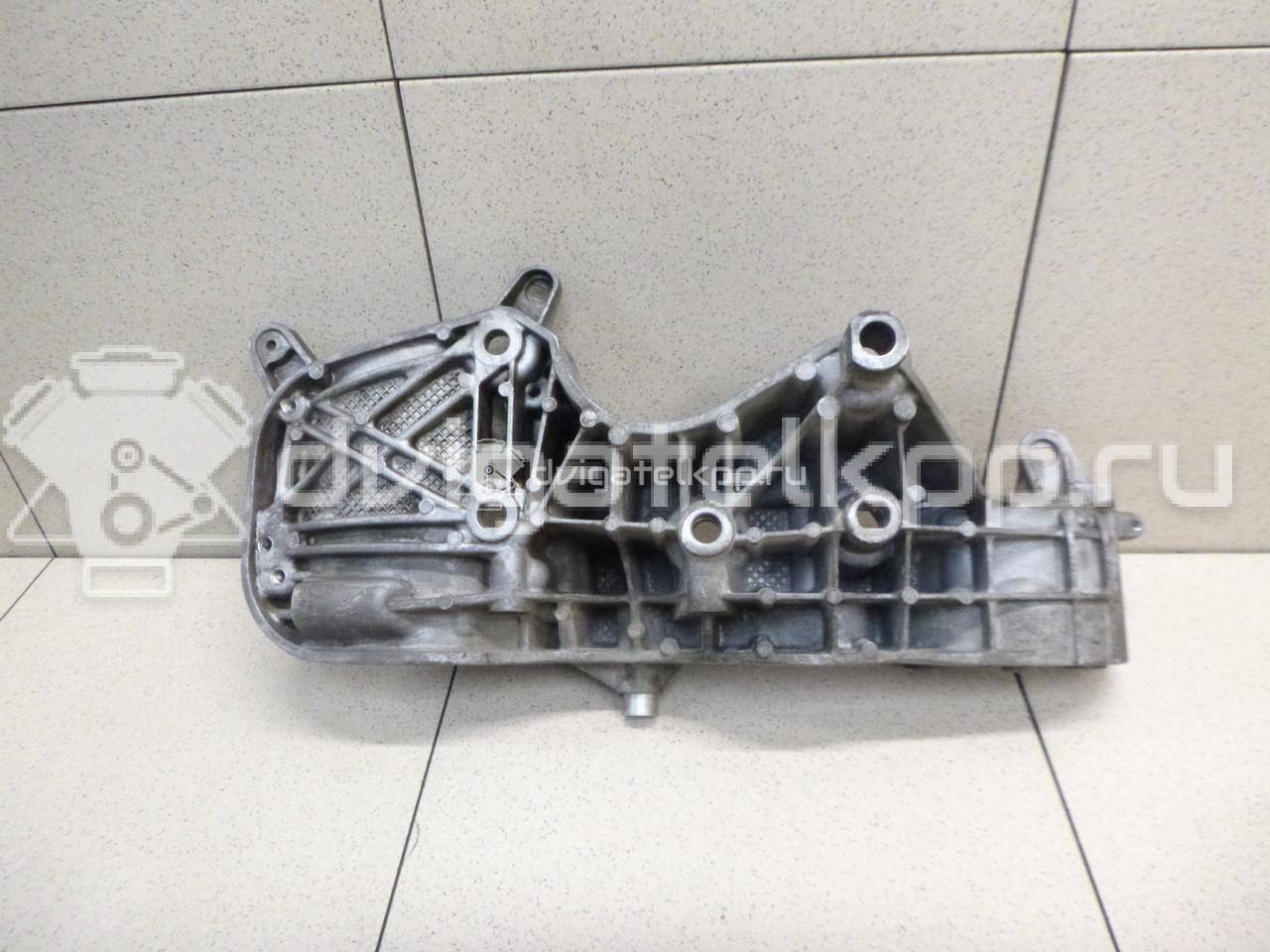Фото Кронштейн генератора для двигателя K4M 697 для Renault Logan 105-112 л.с 16V 1.6 л бензин 688304373R {forloop.counter}}